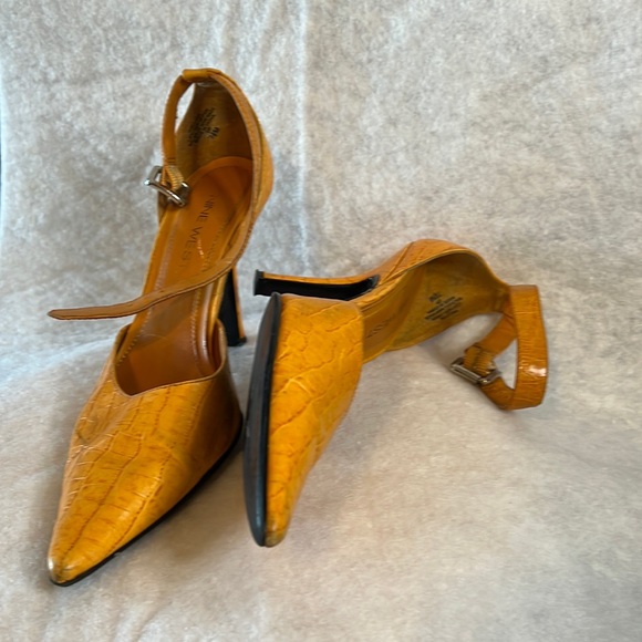 Orange Heels - Picture 4 of 4